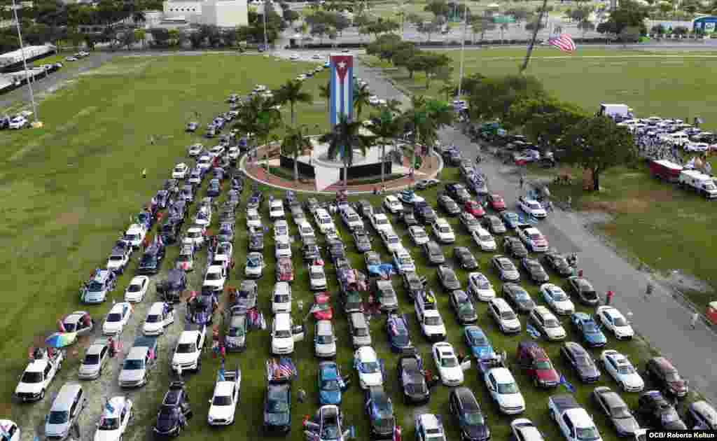Caravana de apoyo a la reelección del Presidente Donald Trump en Miami.