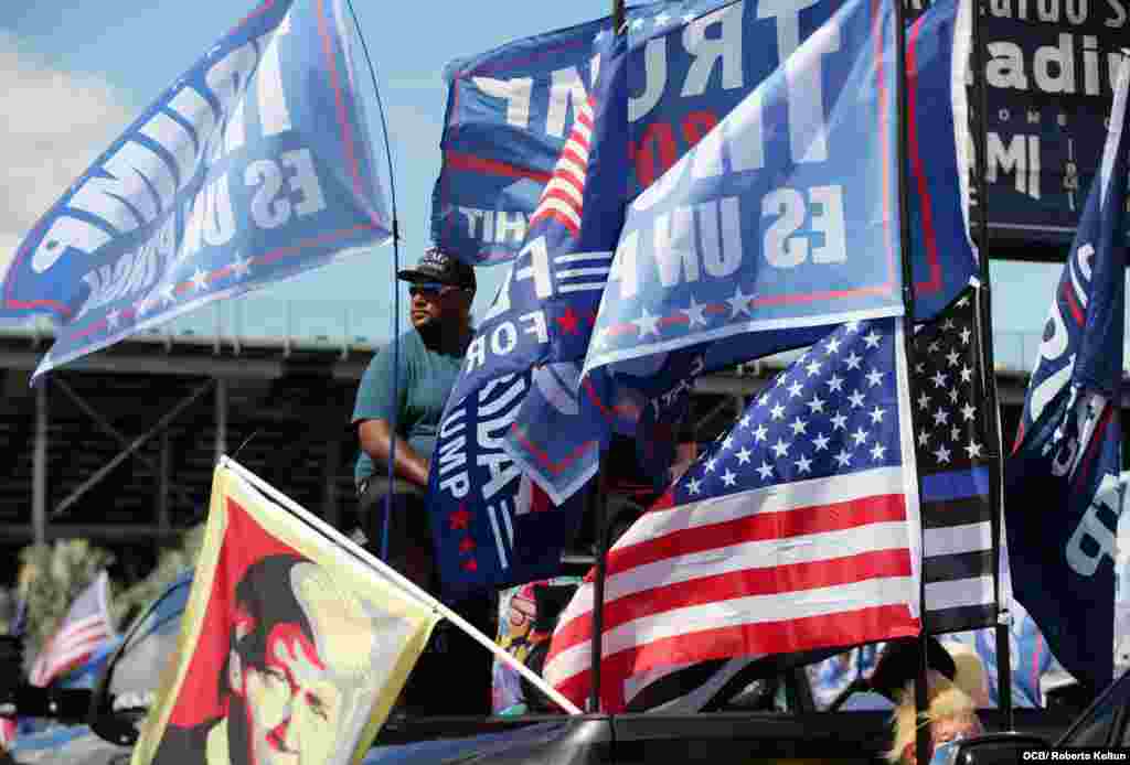 Caravana de apoyo a la reelección del Presidente Donald Trump en Miami.